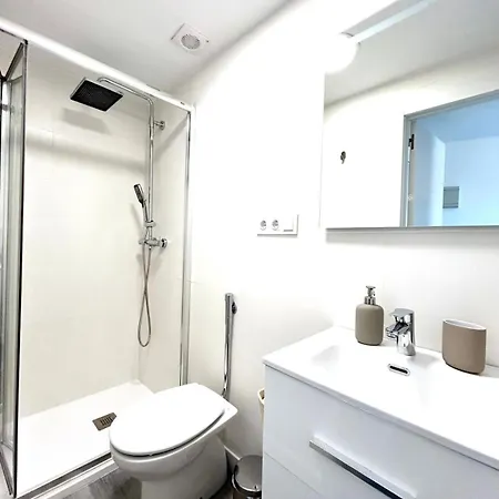 Beachside By 10tosea Apartman *