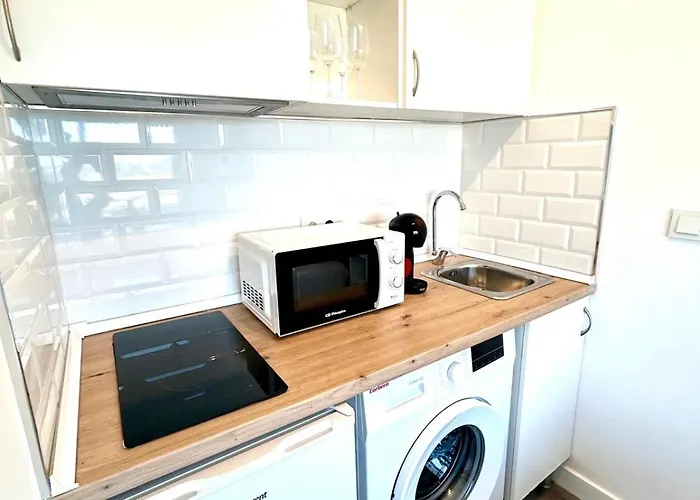 Beachside By 10tosea * フエンヒロラ